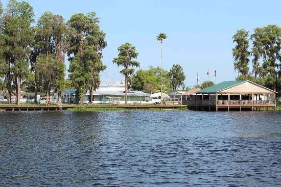 Lake Como Resort, a family nudist resort near Tampa, Florida